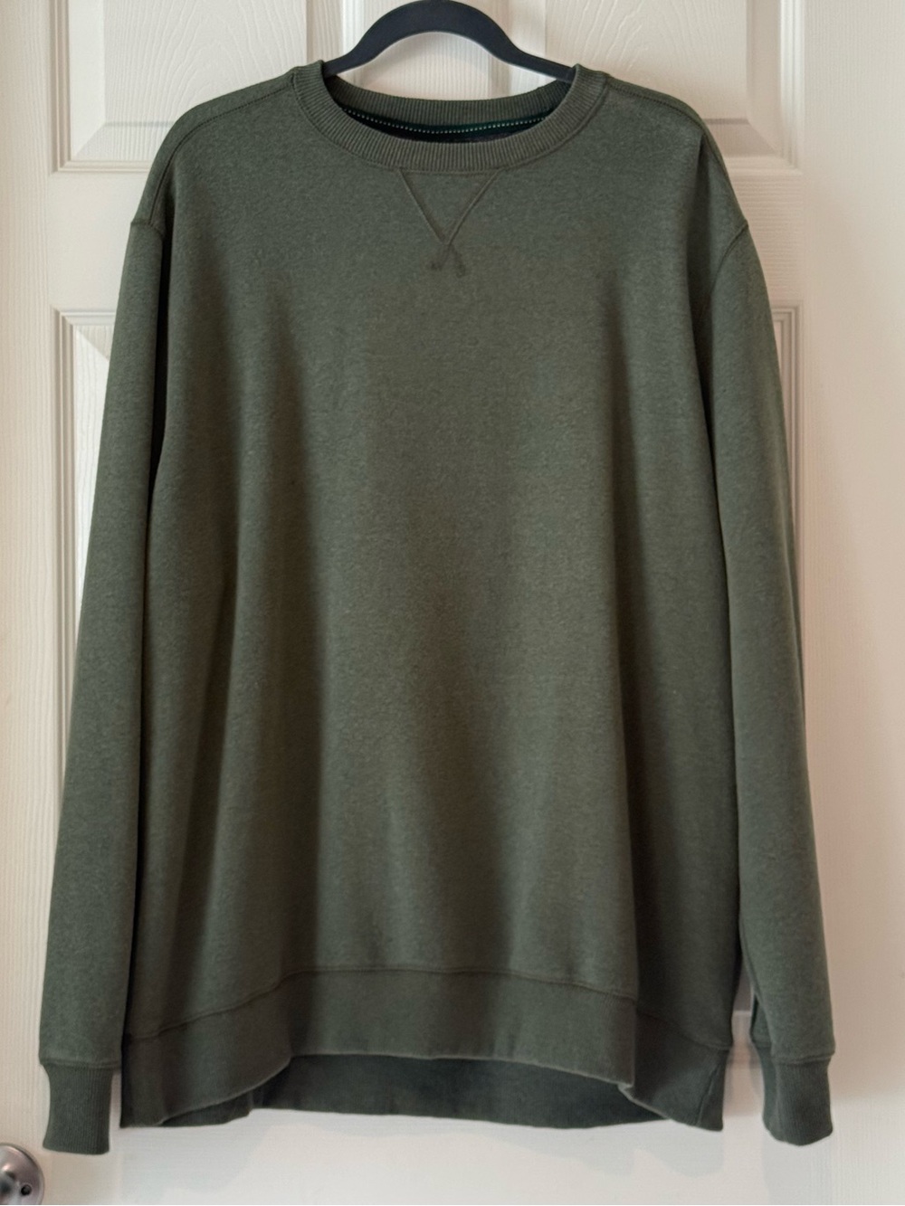 G.H. Bass & Co. Olive Green Crewneck Sweatshirt